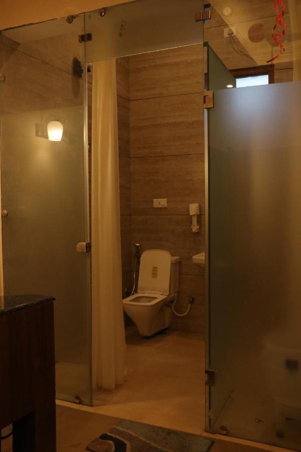 Hotel Pushap Palace Patiāla Екстериор снимка